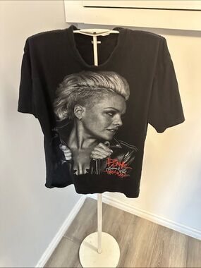 PINK 2018 concert Tee. Women's Band Print Top